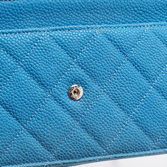 CHANEL Blue Quilted Caviar Leather Classic Wallet on Chain - Picture 6 of 8